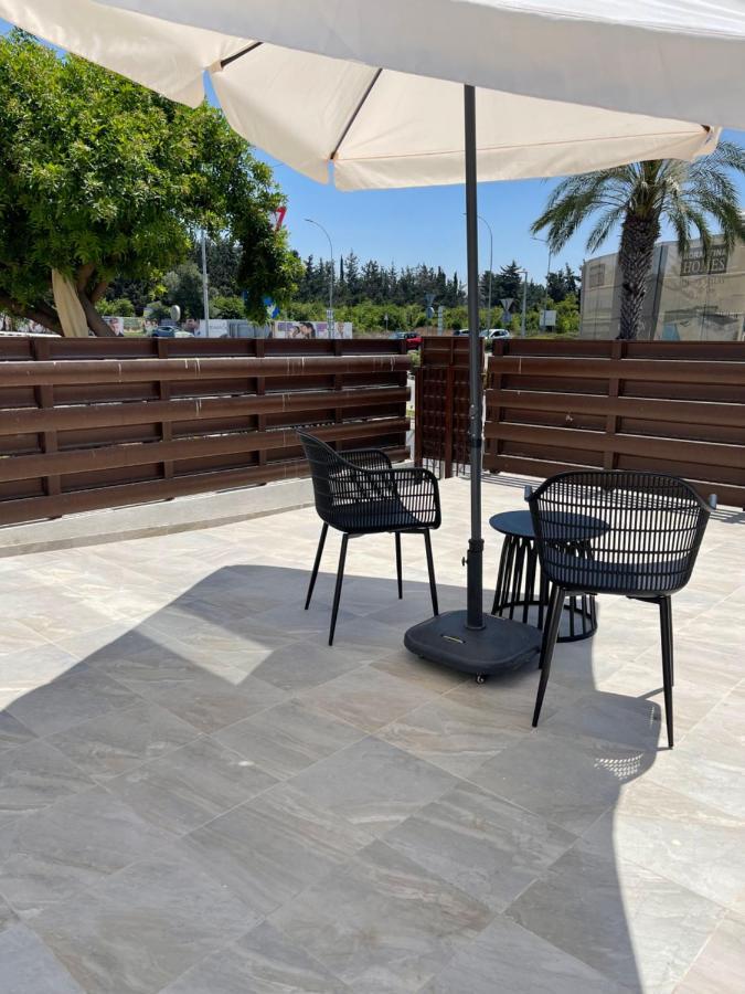Lovely 2-bedroom Apartment, Newly Renovated *