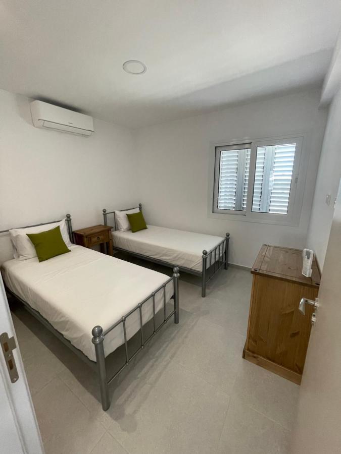 Apartament Lovely 2-bedroom Apartment, Newly Renovated
