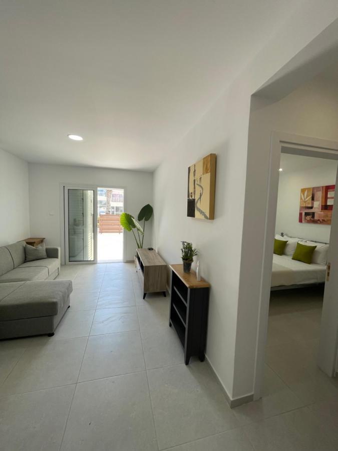 Apartament Lovely 2-bedroom Apartment, Newly Renovated